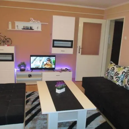 Tare Apartment *